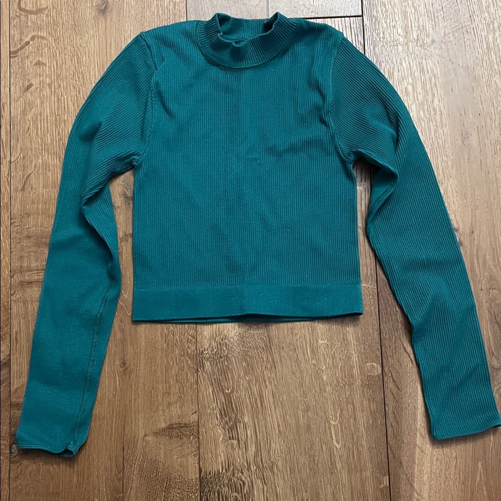 Urban Outfitters Emerald Green Medium Long Sleeve Ribbed Top